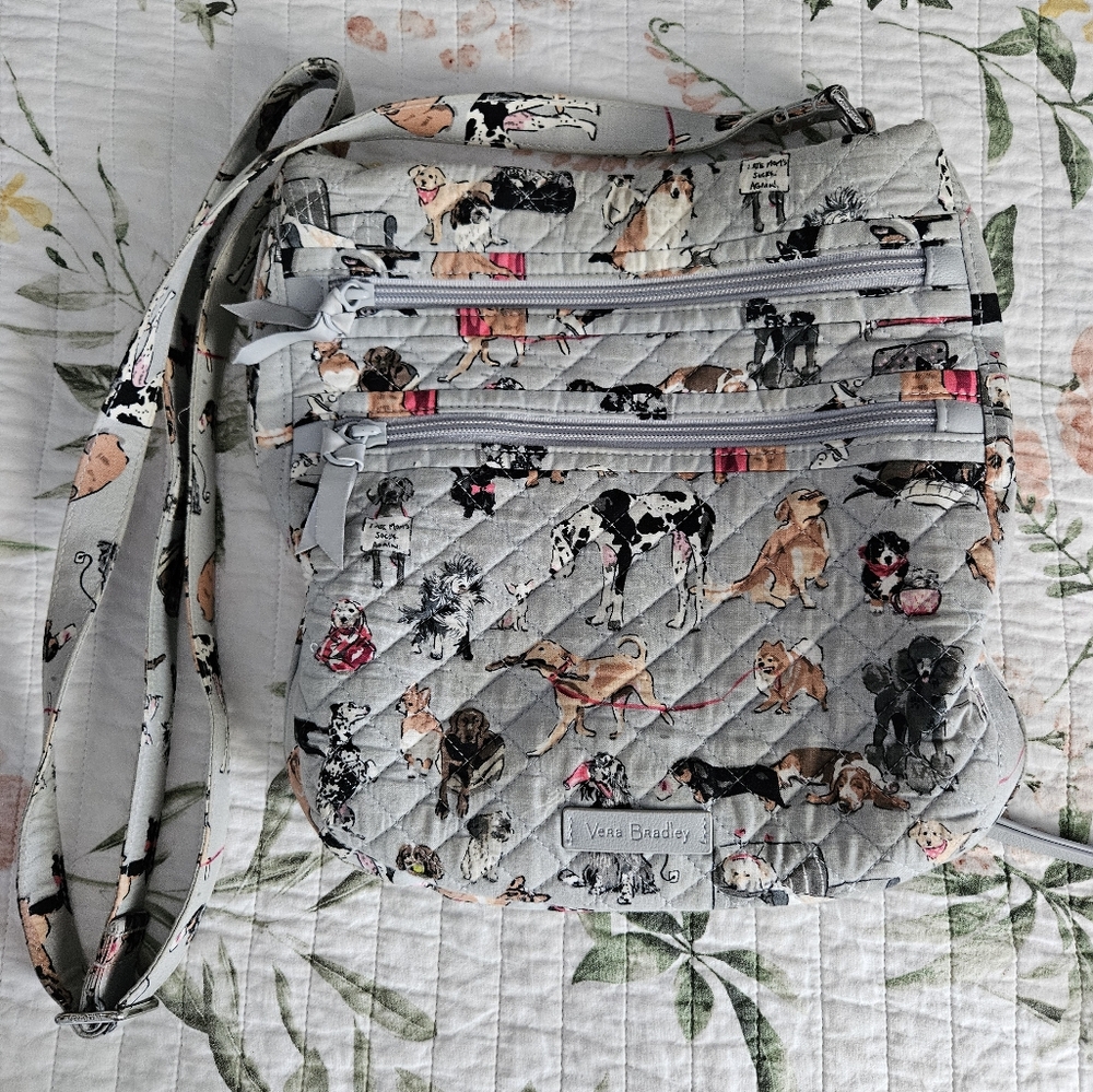 Vera Bradley - BEST IN SHOW Dogs Design - Triple Zip Hipster